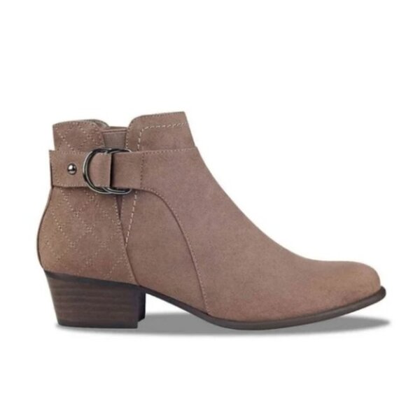 Unisa Faux Suede Leather Taupe Light Brown Buckle Ankle Boots Booties Shoes 8M‎ - Picture 1 of 10